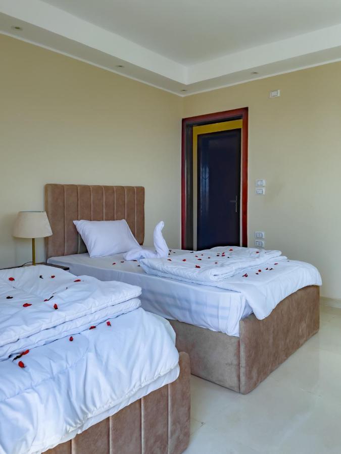 Jumeirah Pyramids View Inn Kafret el-Gabal Eksteriør bilde
