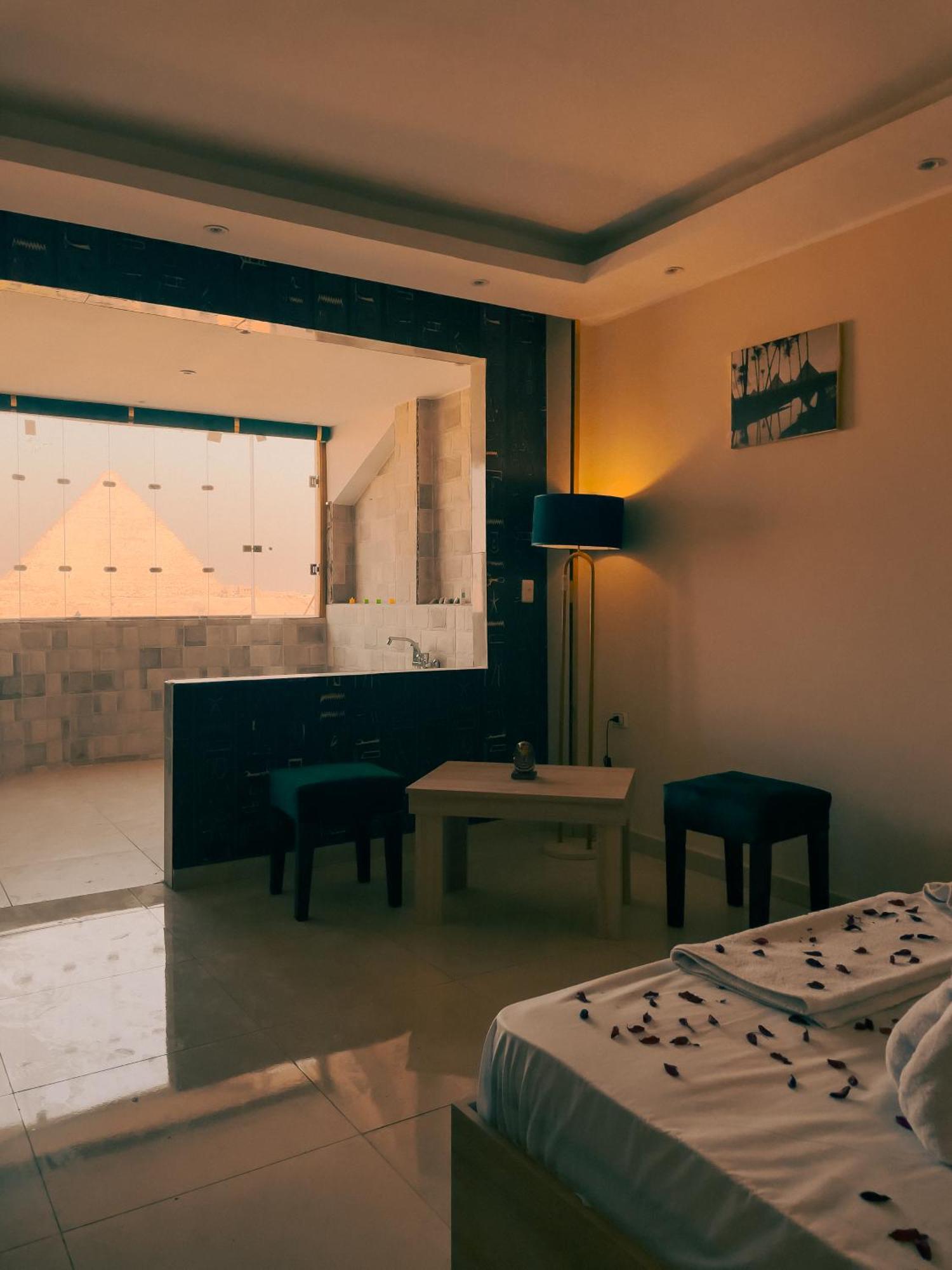 Jumeirah Pyramids View Inn Kafret el-Gabal Eksteriør bilde
