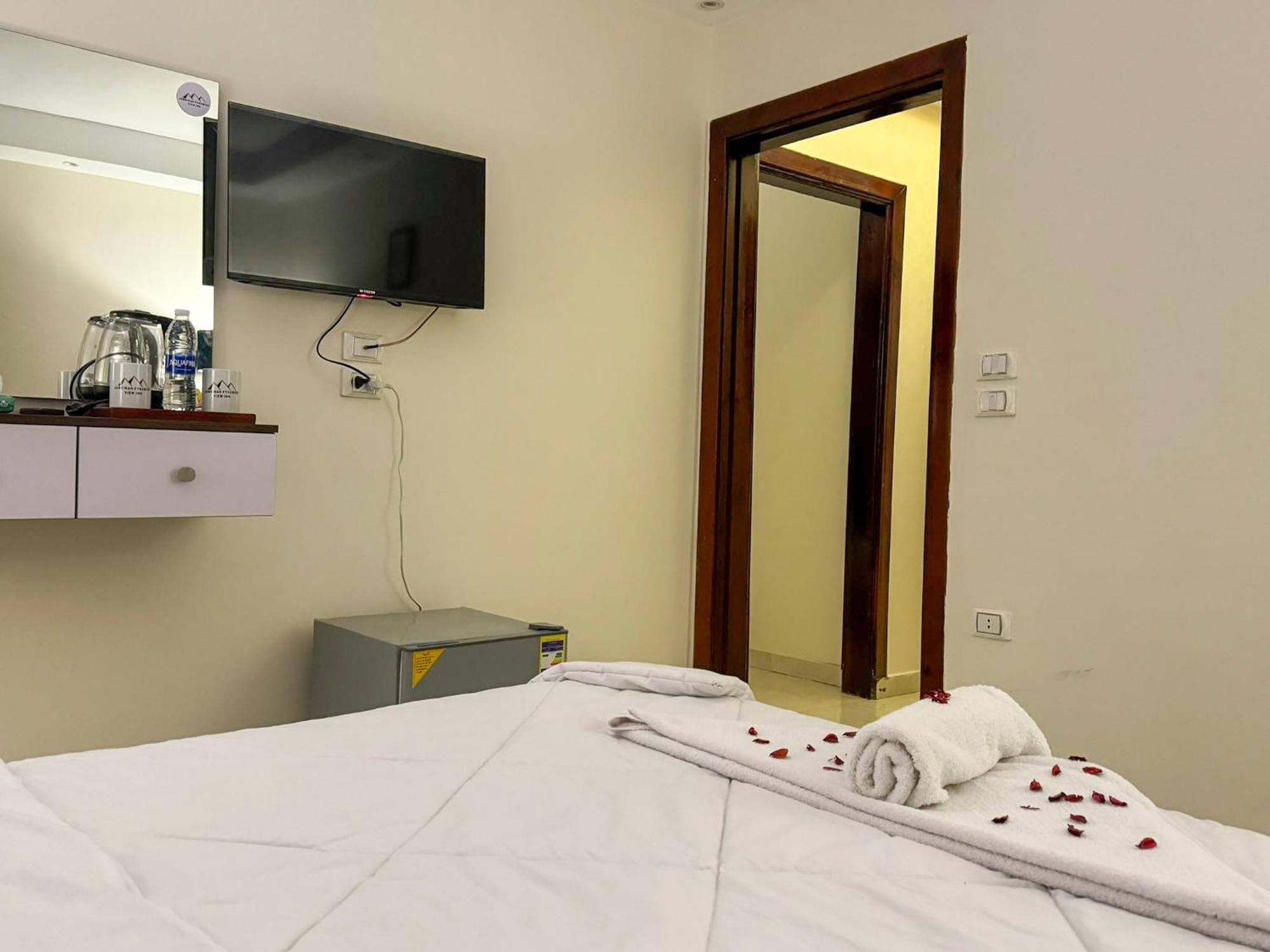 Jumeirah Pyramids View Inn Kafret el-Gabal Rom bilde