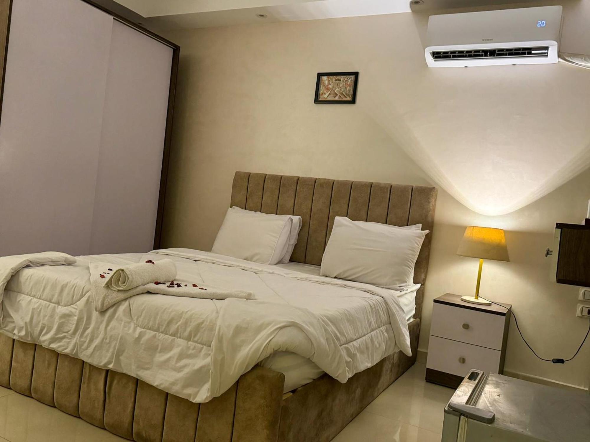 Jumeirah Pyramids View Inn Kafret el-Gabal Rom bilde